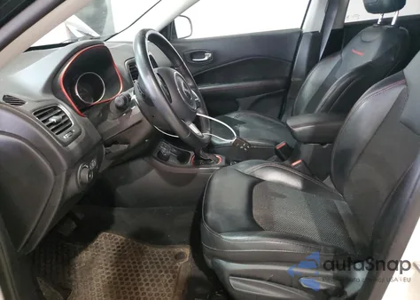 2019 Jeep Compass Trailhawk z USA, uszkodzony, nr VIN 3C4NJDDB2KT739530